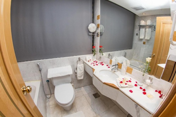 Montana Al Azizia Hotel image 31